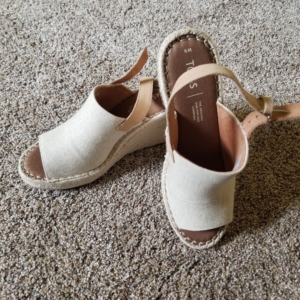 Toms Monica Wedge heel